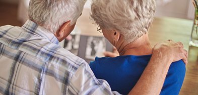 Seniorzy mają powód do radości. Projekt „Godna emerytura” trafił do Sejmu-44476