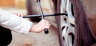 Z pozoru drobiazg, a może skończyć się tragedią. Urząd ostrzega kierowców-44628