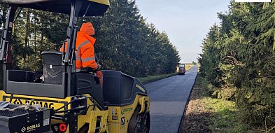 700 metrów nowego asfaltu na drodze 1185P-44780