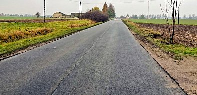 Nowy asflat z Liszkowa w stronę Radzicza. Przy tej drodze kursowała ciuchcia-44858