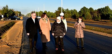 Rozmowy na skrzyżowaniu przy Pile-Lotnisku-44954