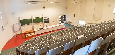 Uczelnie przeżywają oblężenie. Ten kierunek przyciąga tłumy-45102