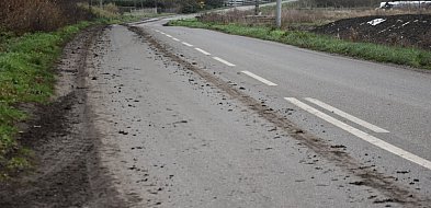 Jedziesz przez Miasteczko-Huby? Noga z gazu! Sypie glutami błota!-45198