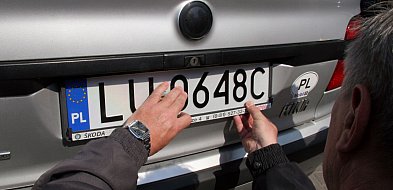 Wyższe opłaty za wydanie dowodów i tablic rejestracyjnych. MI podało propozycje-45338