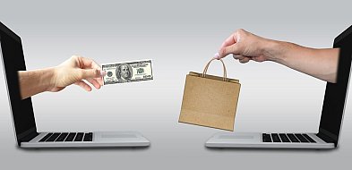 Świąteczne zakupy w internecie? Sprawdź, na co uważać-45492