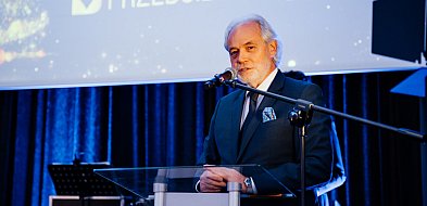 Prezydent Komorowski i senator Szejnfeld nagrodzeni „Medalem Uznania”-45639