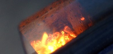 Ten opał stał się luksusowym towarem. Ceny szybują jak szalone