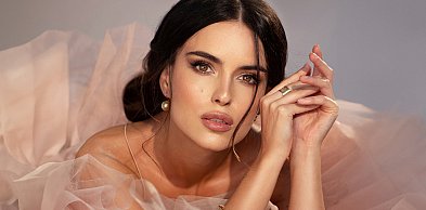 Srebrne bransoletki z charmsami: Stwórz własną, niepowtarzalną historię