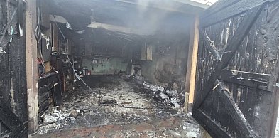 W Rusinowie spłonął garaż