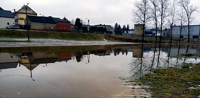 Łobżenica: targowisko w wodzie. Otwarto jaz na Łobżonce