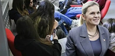 A gdzie są rodzice? Czyli o używaniu telefonów w szkołach podstawowych