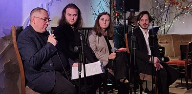 Rozmawiano o dźwięku i głosie jako narzędziach władzy