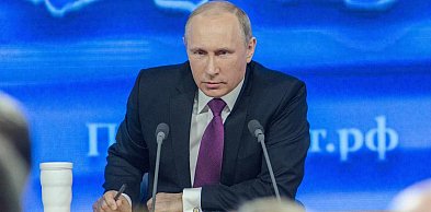 Putin otwiera szampana