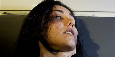 Znęcał się, bił, ubliżał. Domowy przemocowiec usłyszał zarzuty