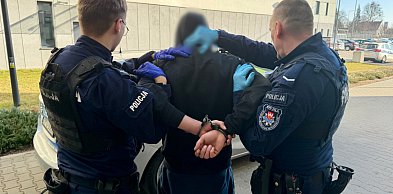 Impreza z rozbojem. Bili go, kopali, ogolili głowę