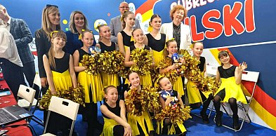 Zatańczyły cheerleaderki. Powiat na Targach Edukacyjnych w Poznaniu