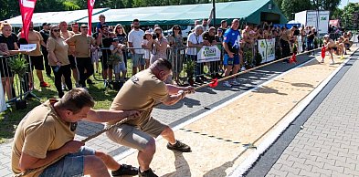 Mundurowi staną do przeciągania liny