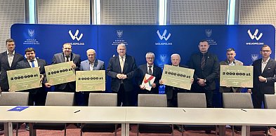 Wielkopolska stawia na pszczoły - miliony dla pszczelarzy