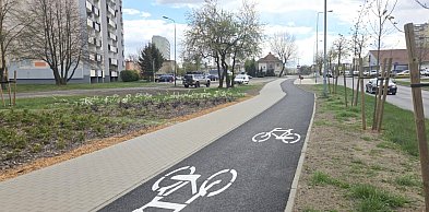Nowy chodnik i droga rowerowa wzdłuż Kusocińskiego