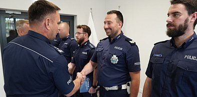 Piła: Komendant podziękował policjantowi za uratowanie tonącego