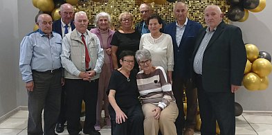Poznali się w szkole 70 lat temu. Co rok spotykają się i wspominają…-43531