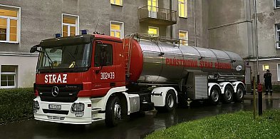 Strażacy dostarczają wodę mieszkańcom Wałcza. Bo wodociąg skażony-43788
