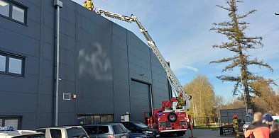 Zasłabł podczas prac na dachu-44621