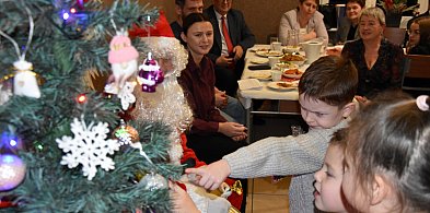 "Motyl" zaprosił sąsiadów na wigilię-45570
