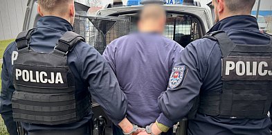 Ukradł ciągnik i pojechał nim… urządzić awanturę-46324