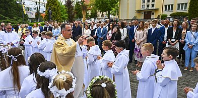 Pierwsza Komunia w kościele Świętej Rodziny w Pile
