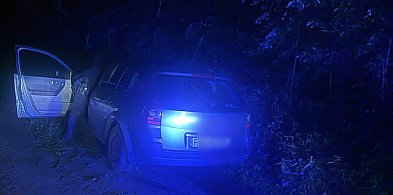 Wągrowiec. Wjechał w leśne dukty by porozmawiać z koleżanką. A za nim policjanci