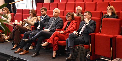 O zdrowej kobiecie, zdrowym mężczyźnie i zdrowej...-44097