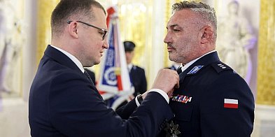 Kom. Przemysław Zublewicz uhonorowany "Srebrnym Krzyżem-44876