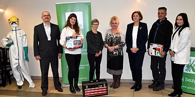 Stanęli do konkursu na temat bezpiecznej pracy rolnika-45126