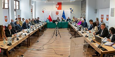 Sesja rady powiatu: środowisko, bezpieczeństwo...
