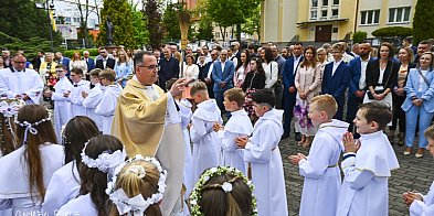 Pierwsza Komunia w kościele Świętej Rodziny w Pile