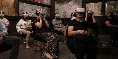 Założą okulary VR i przeniosą się do Auschwitz-Birkenau