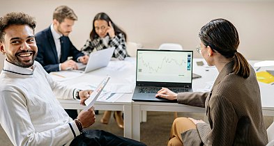 Jak połączyć CRM i aplikację dla handlowców w jednym systemie?