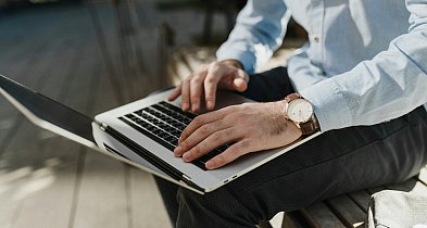 Kiedy warto powierzyć księgowość zewnętrznym ekspertom?