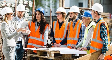 Budowlanka w Niemczech: jak uniknąć problemów z urzędami i skupić się na pracy?