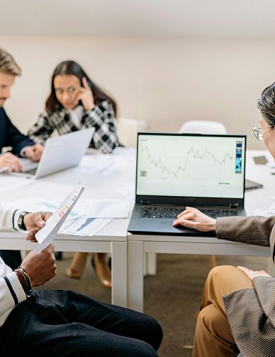 Jak połączyć CRM i aplikację dla handlowców w jednym systemie?