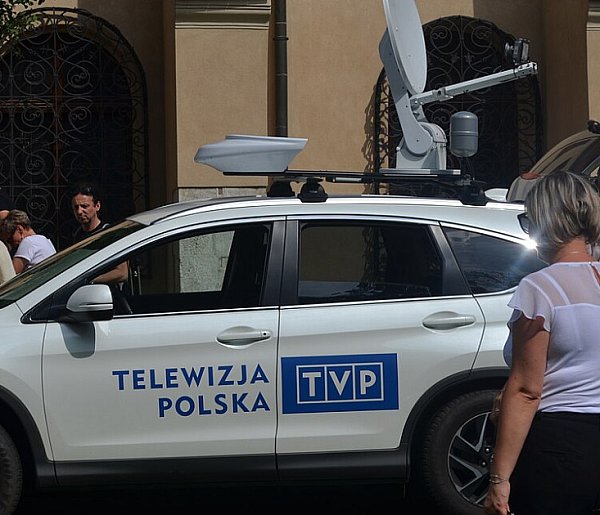 Zmiany w Telewizji Polskiej. Te kanały mogą przejść do historii-43289