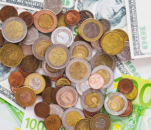 Koniec znanego kantoru internetowego. Co z poszkodowanymi po upadłości?-44317