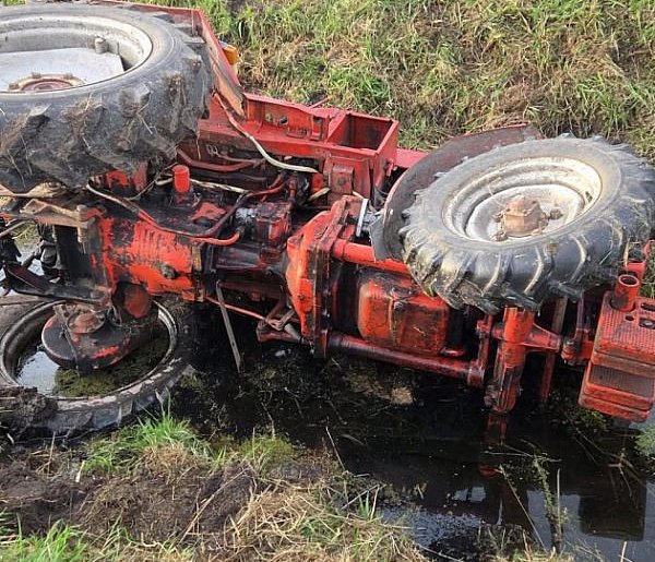 Nie żyje rolnik. Przewrócił się traktor-44708