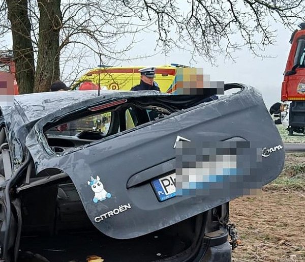 Kierująca w szpitalu. Wypadła z drogi w pole-45069