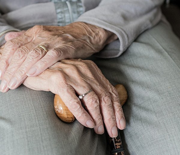 Te osoby dostaną dwie emerytury w grudniu. ZUS przesuwa przelewy-45048