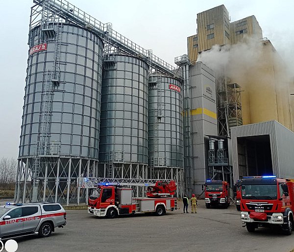 Pożar w elewatorze w Gołańczy-45066