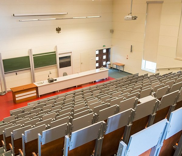 Uczelnie przeżywają oblężenie. Ten kierunek przyciąga tłumy-45102