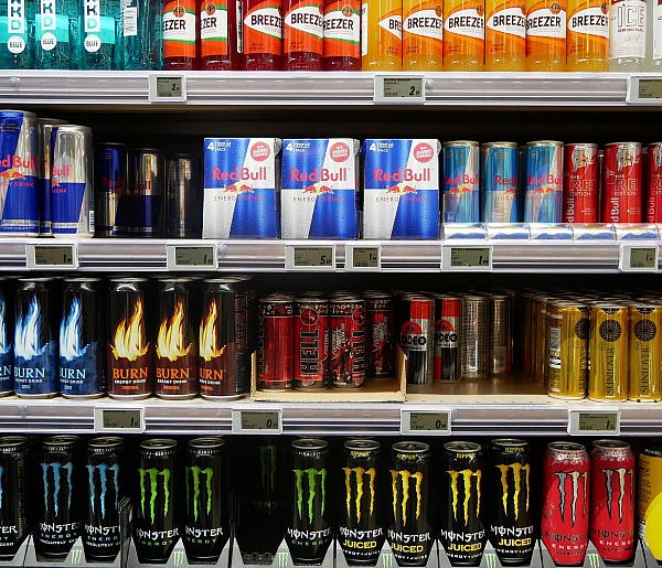 Popularne napoje pójdą ostro w górę. Rząd szykuje podwyżkę VAT-45344