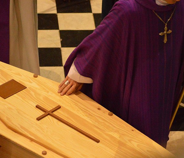 Rewolucja w pochówkach coraz bliżej. Tego w Polsce jeszcze nie było-45435